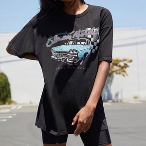 BRANDY MELVILLE over sized graphic shirt